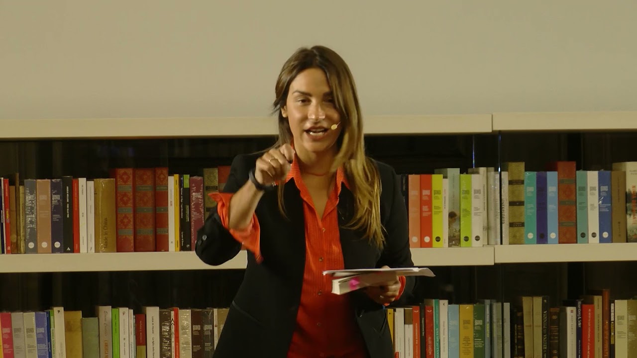 Prof, ci leggiamo un libro? | Viola Ardone | TEDxTorinoSalon
