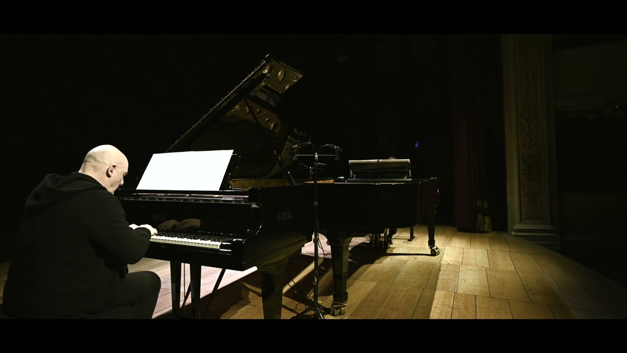 FRA DUE PIANOFORTI 