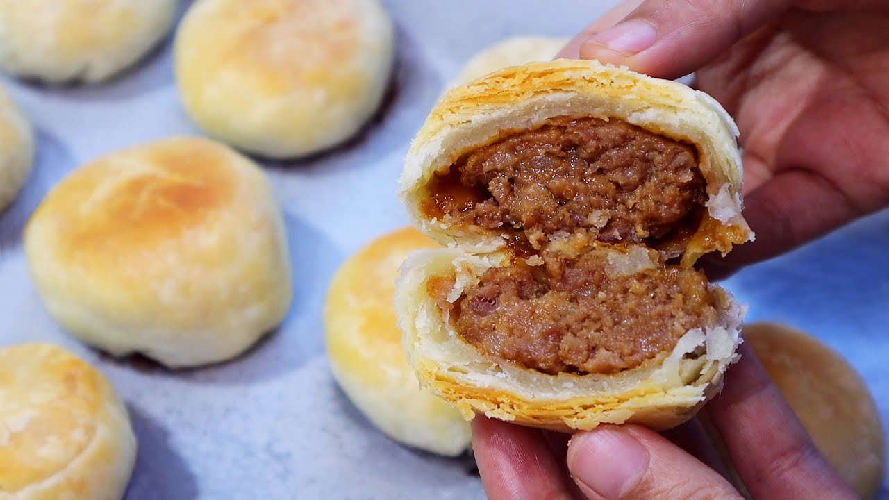 【馮小廚】一碗麵粉做10個鮮肉月餅，酥脆掉渣還爆汁，一家七口吃光光！