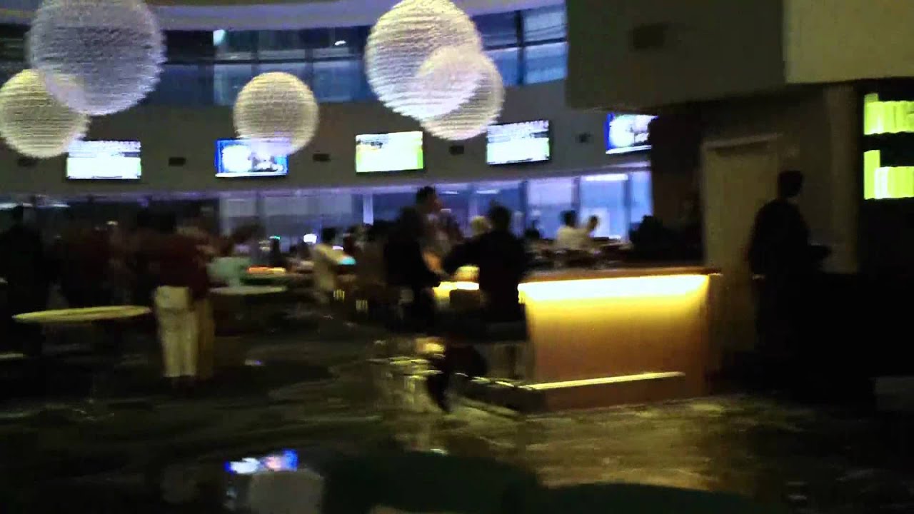 Нью-Йорк, штат Нью-Йорк: краткий обзор отеля и номеров в Marriott Marquis, Таймс-сквер