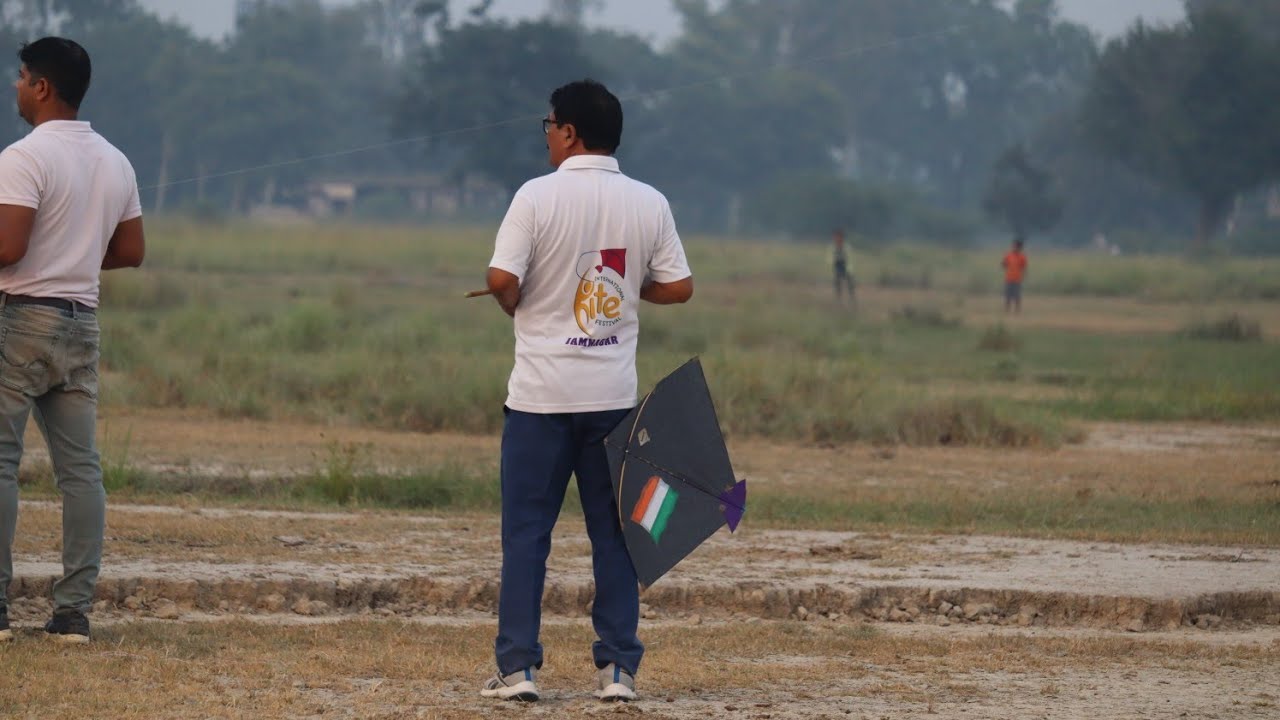 BAREILLY VS LUCKNOW KITE FIGHTING | INTERNATIONAL VS FRIENDS | Ustad Nawab Agha