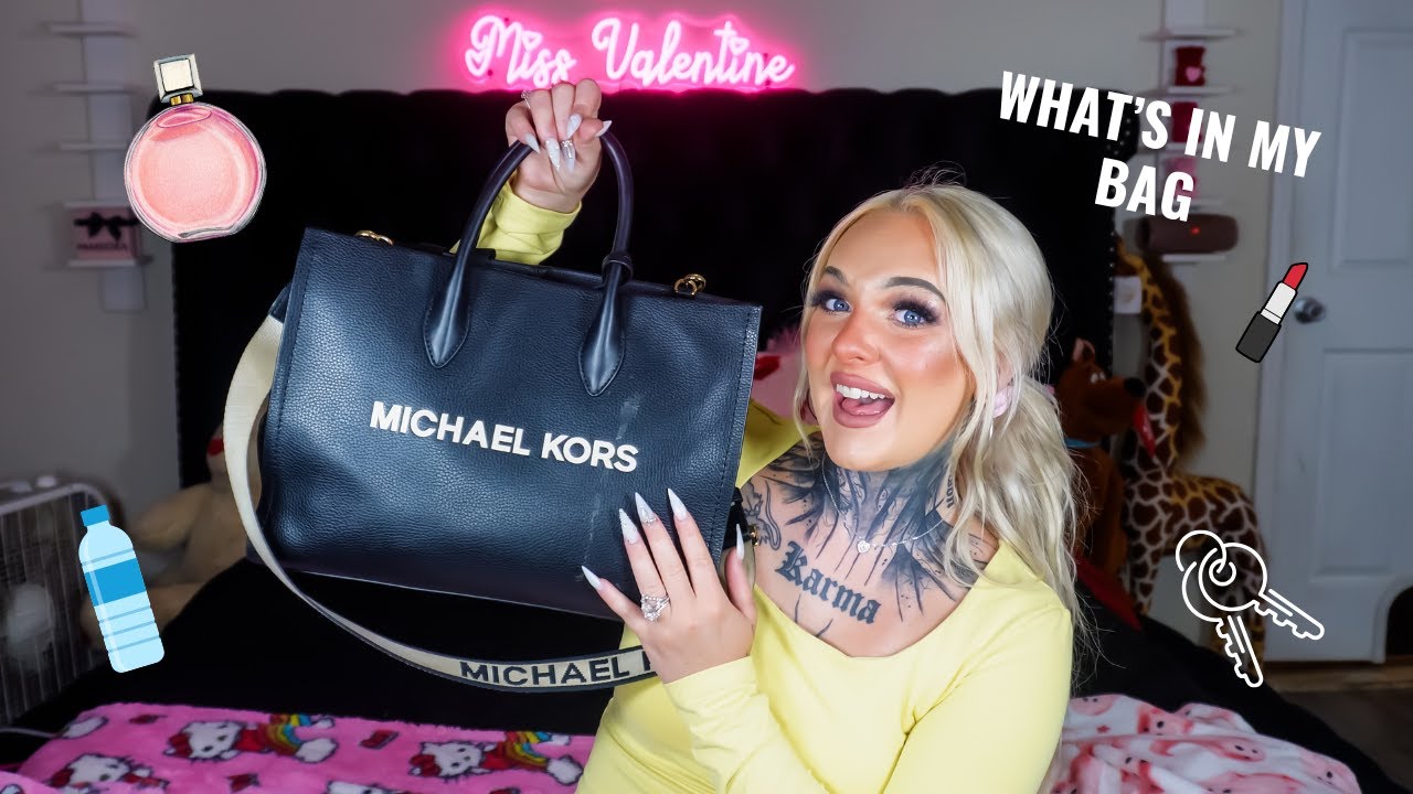 WHATS IN MY BAG