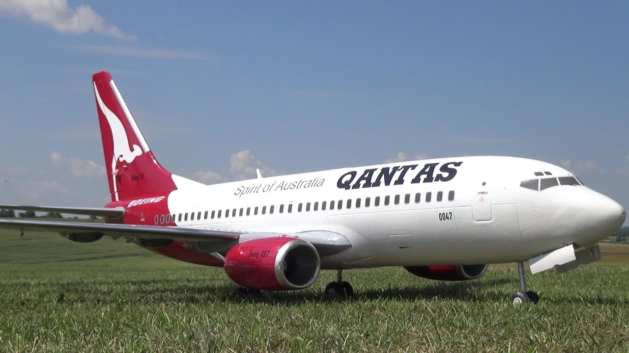 Boeing 737 Max 8 EDF RC Scale Model Airliner back in the Air