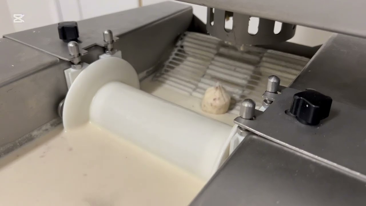 Línea croquetas GM-7000 con dosificador // Croquettes line with diaphragm GM-7000