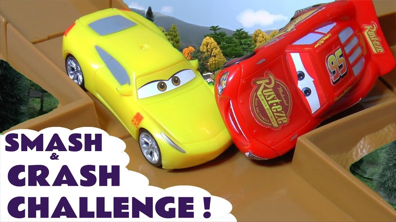 Cars 3 Thunder Hollow Smash & Crash Challenge Racing