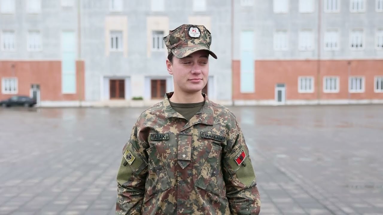 Gara për uniformën e Forcave të Armatosura - Brenda jetës së përditshme të një studenti...