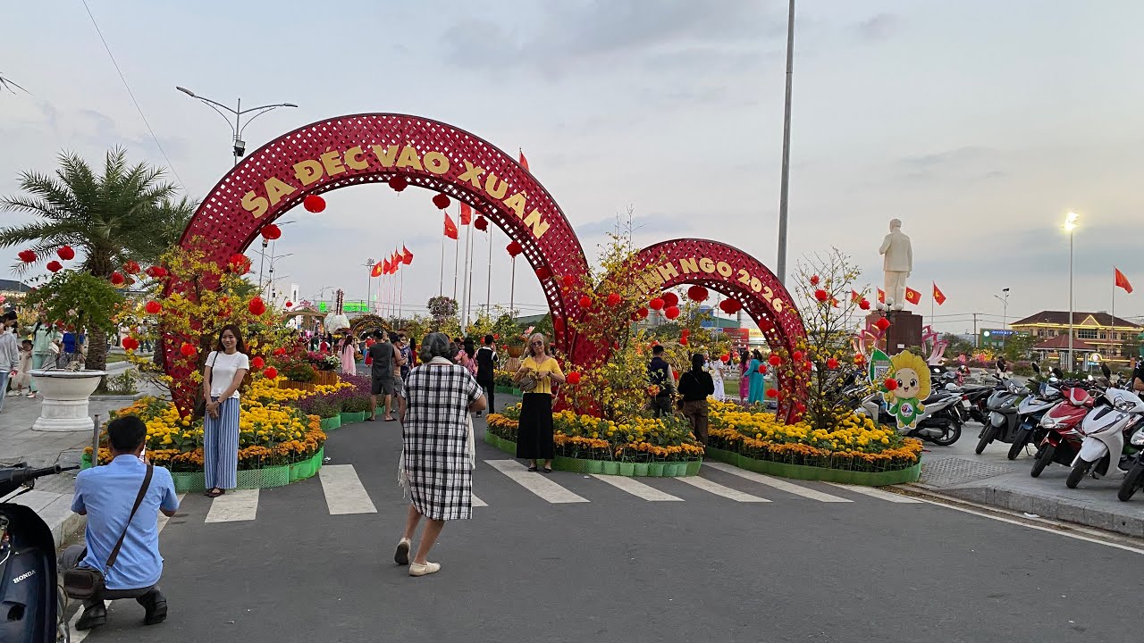 Đường Hoa SaĐéc Đón Xuân #xuhuongyoutube #hoakiengsadec #mientay # Cuộc Sống Quanh Ta