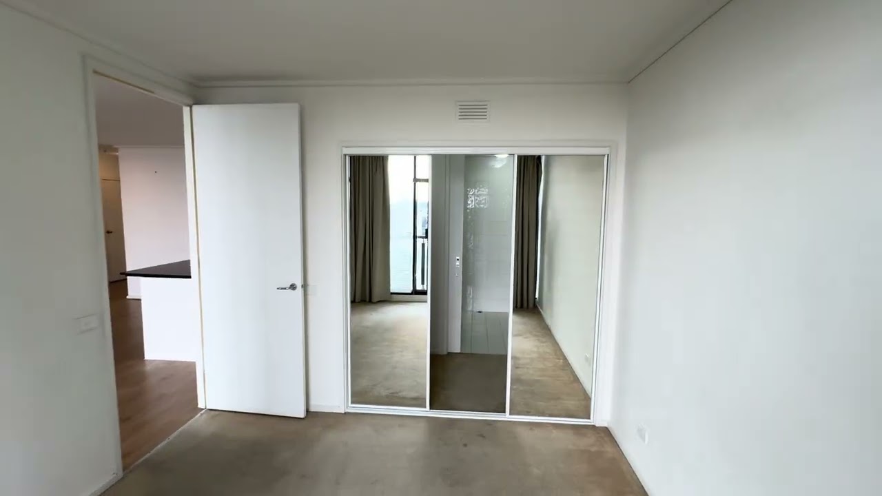 126/99 Whiteman Street Southbank