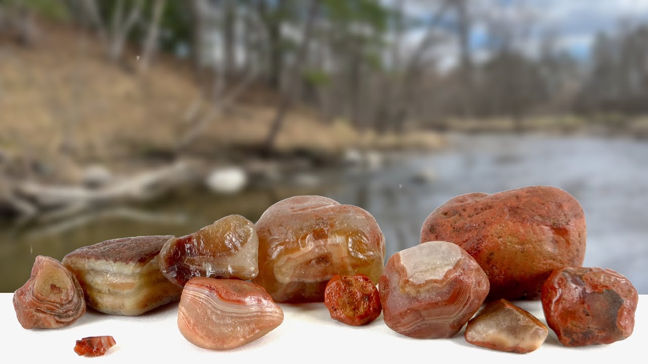 This Minnesota River is Full of Agates!