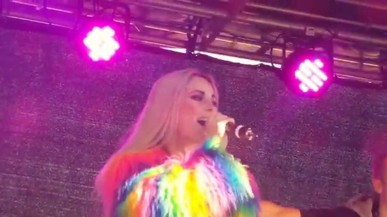 DON'T STOP - ISA IN LIVE FRON MALMÖ