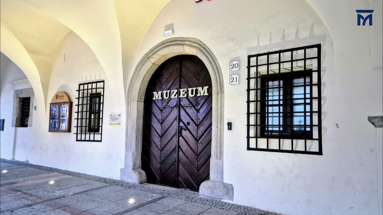 Podcast - ślad po mezuzie przy drzwiach Muzeum Historii Tarnowa i Regionu