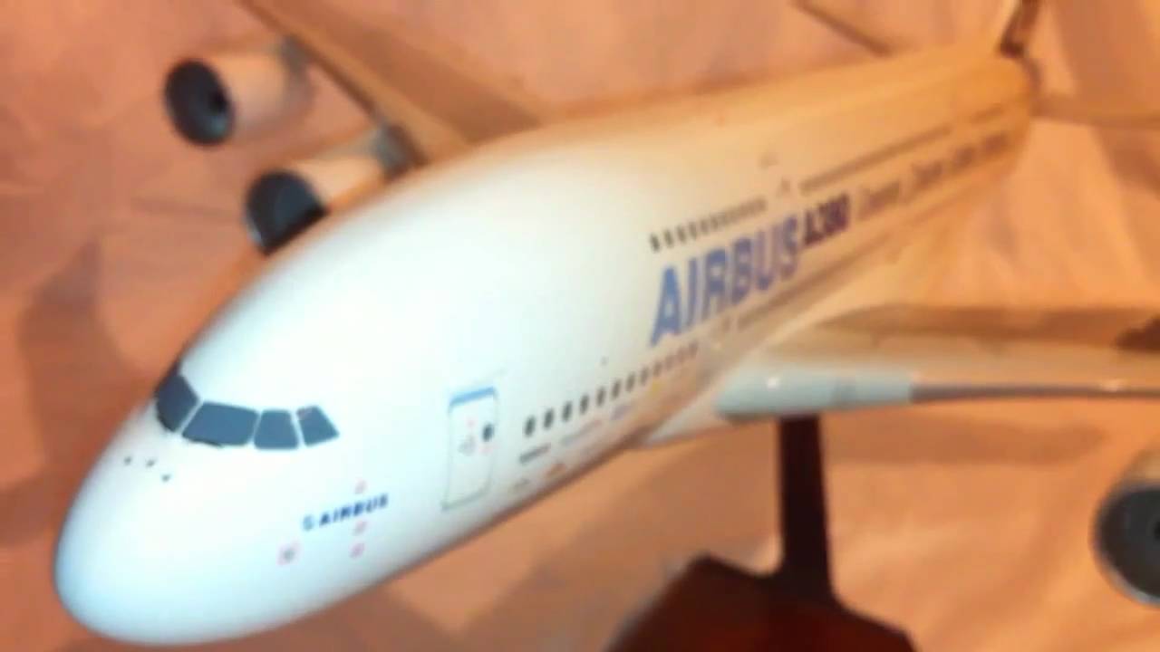 SkyMarks 1:100 Airbus House Colors Airbus 380