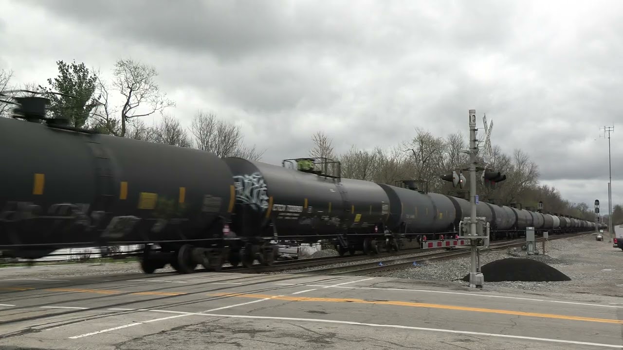 NORFOLK SOUTHERN GE AC44C6M Northbound Ethanol Tank Train