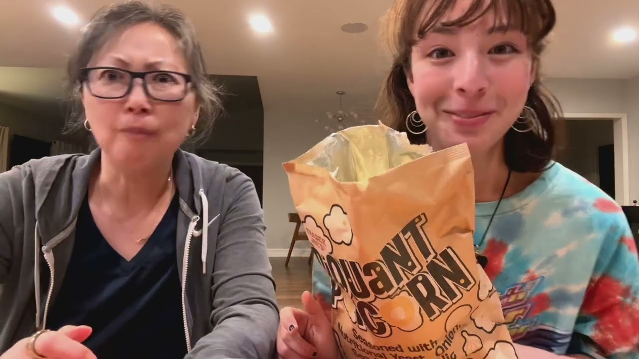 TRADER JOE'S Piquant Popcorn & Pizza Party Potato Chips