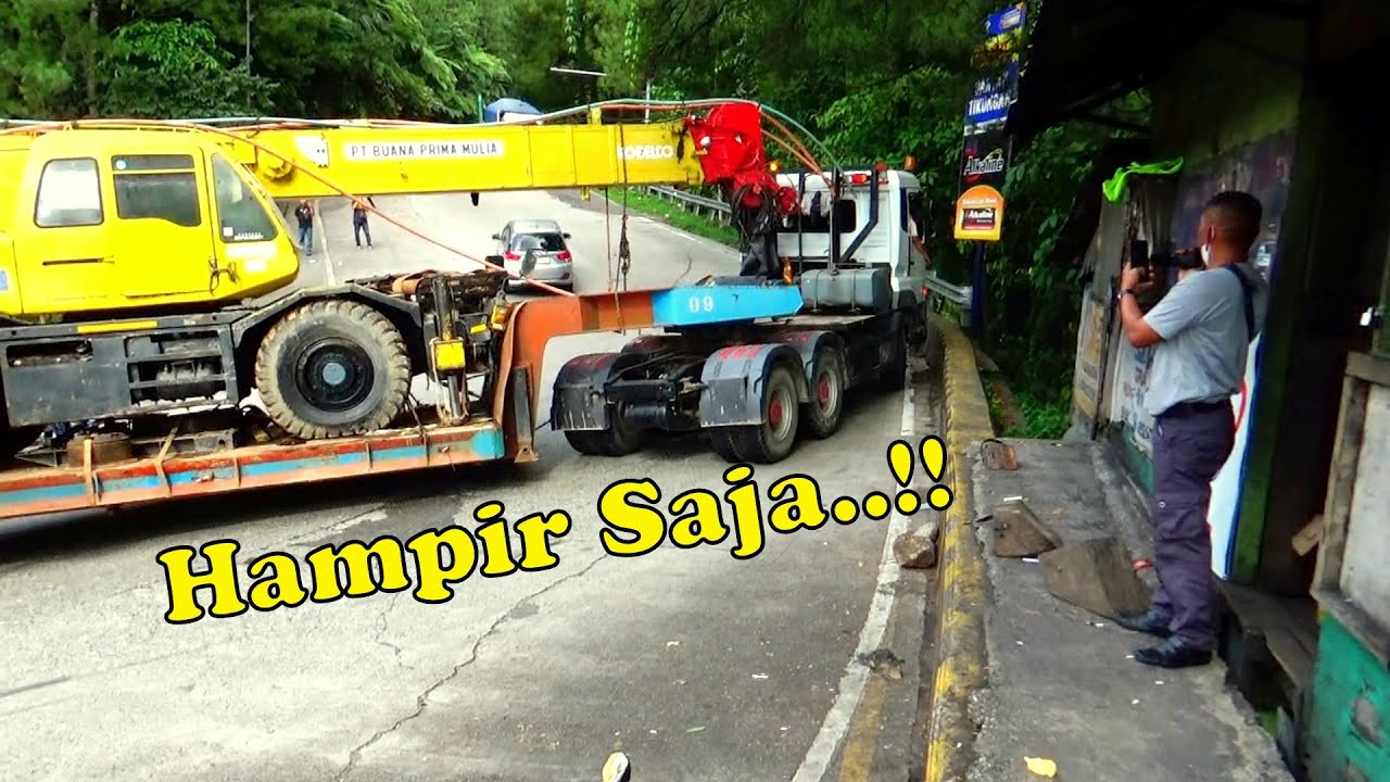 TRUCK HAMPIR NABRAK TEMBOK SITINJAU LAUIK..!!!!