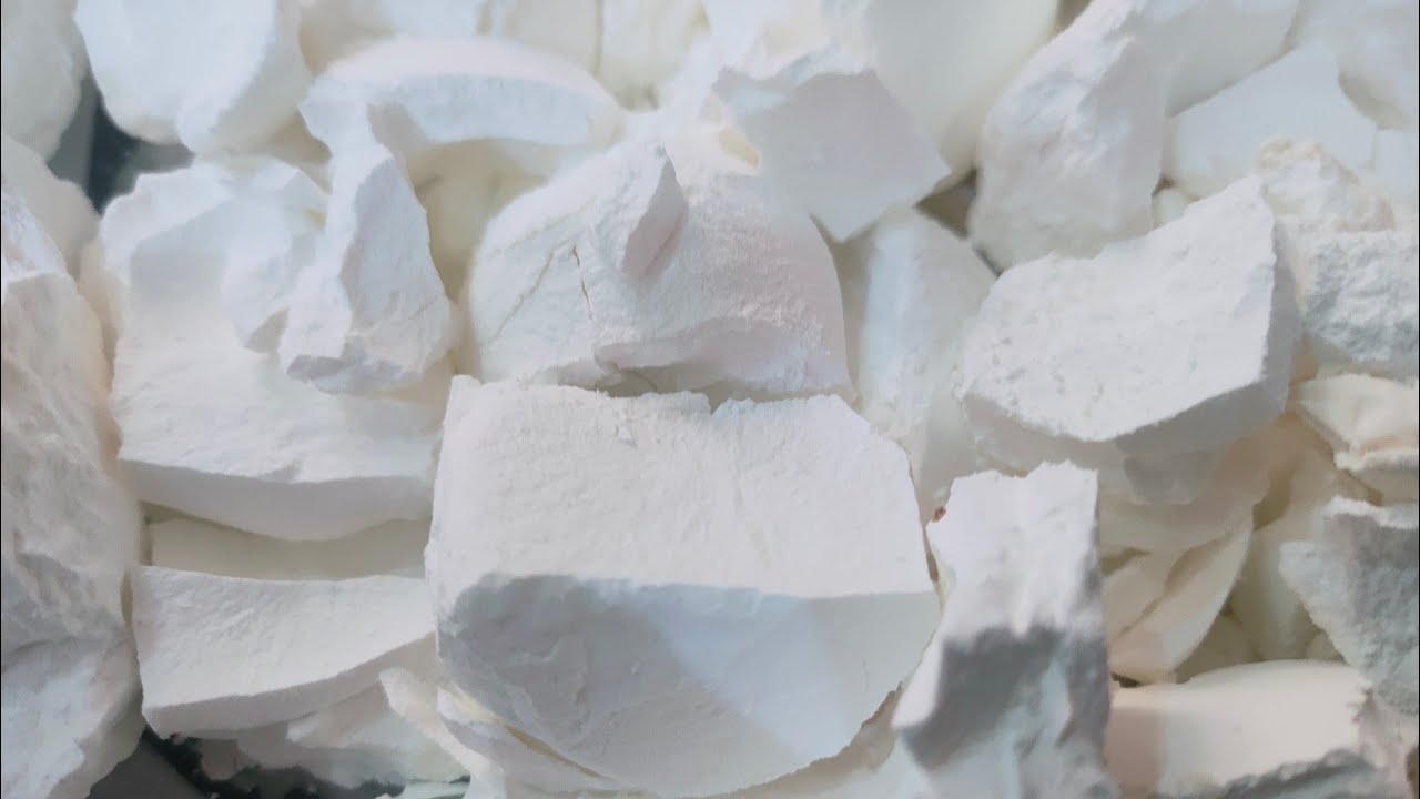 طريقه عمل الطباشير الصحى اللذيذ القابل للاكل How to make healthy edible chalk#Eating corn starch