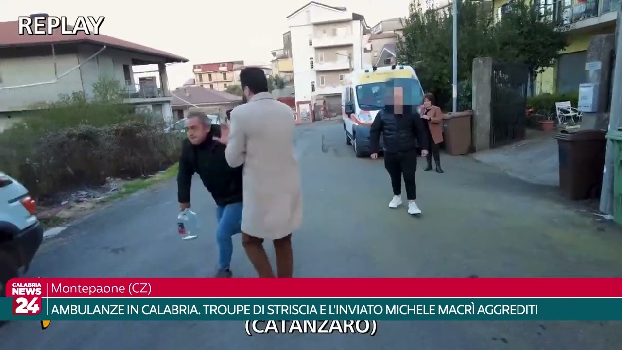 Montepaone (CZ) - Ambulanze in Calabria. Troupe di Striscia e l'inviato Michele Macrì aggrediti