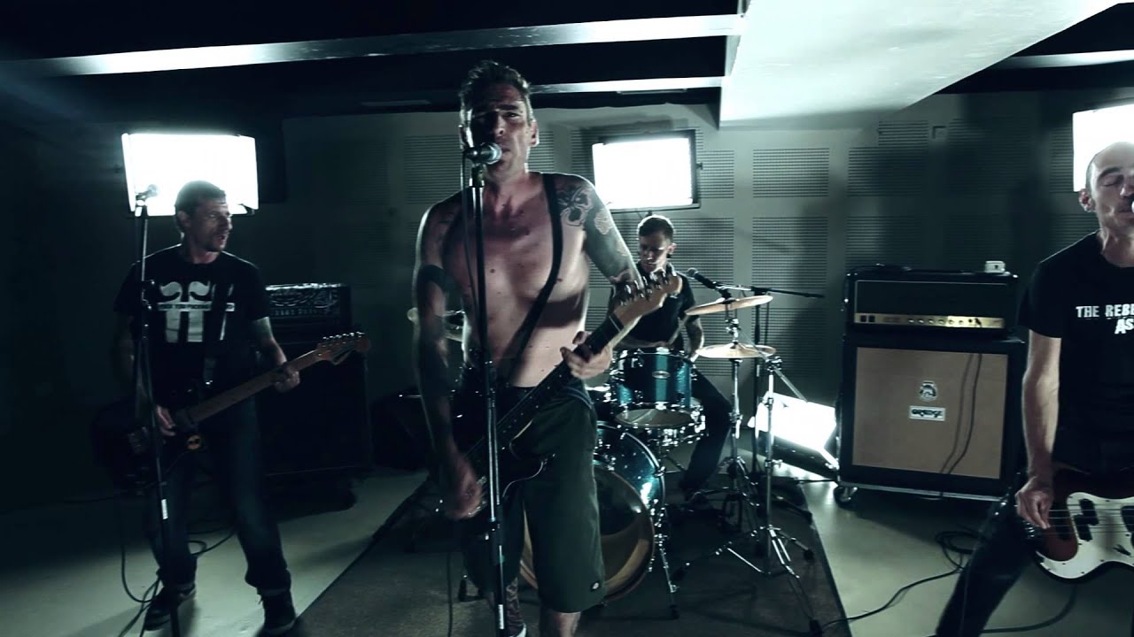 Burning Heads - 'Pop a Pill' (official video)