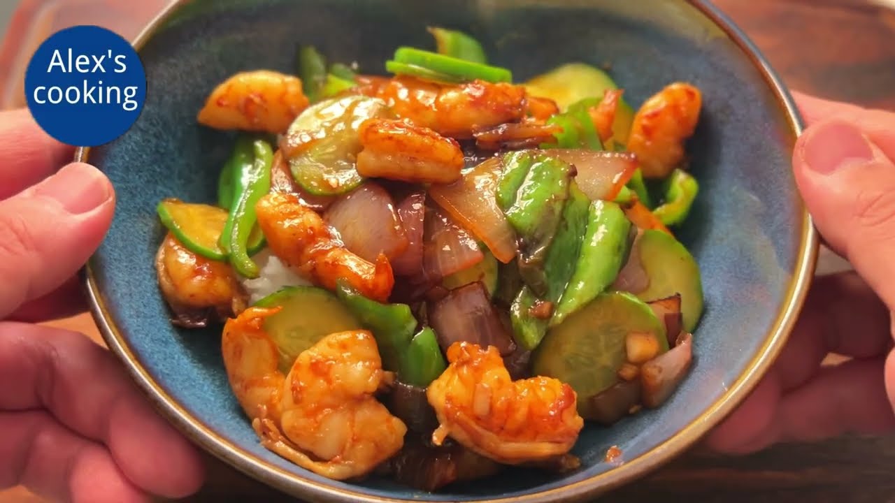 Chili, shrimp, onion, and cucumber—who knew they could work so well together?It’s insanely delicious