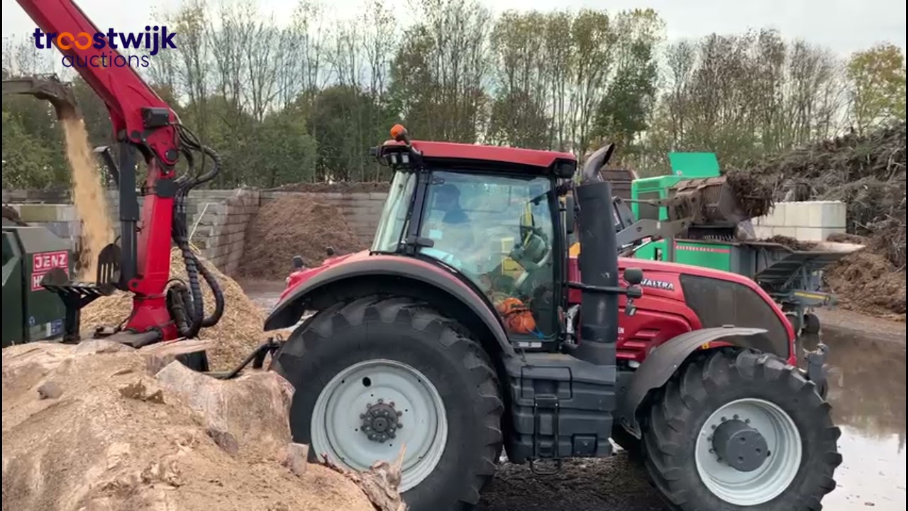 Valtra S233 with Jenz chipper -Auction 386430-18