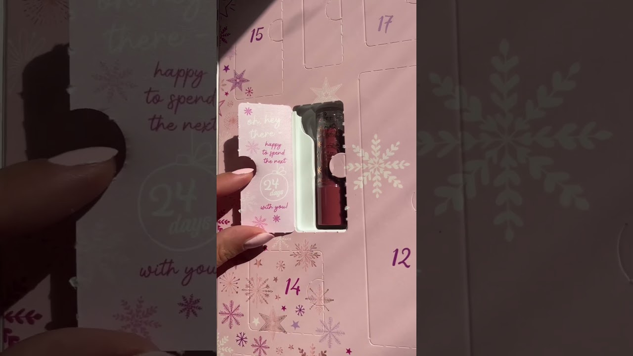 What&rsquo;s in the essence Advent Calendar 2022? ✨Unboxing Day 1 #shorts 🎄