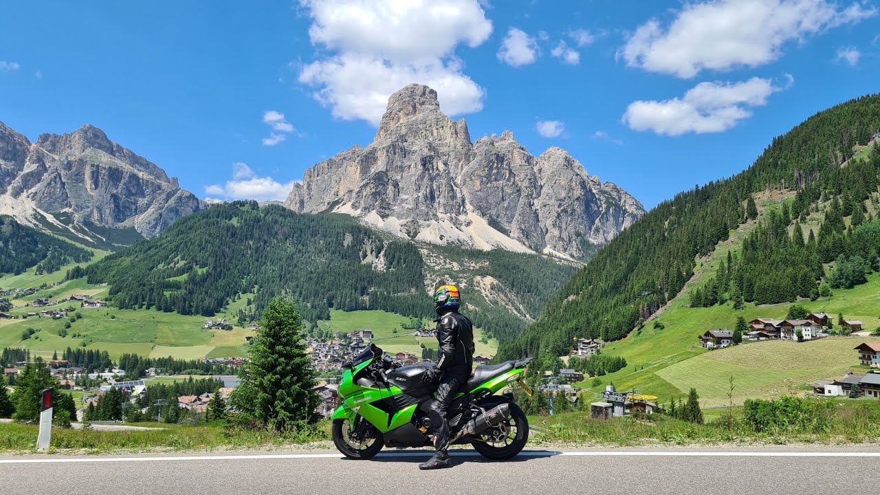 ZZR1400 touring in the Dolomites  !! 4k