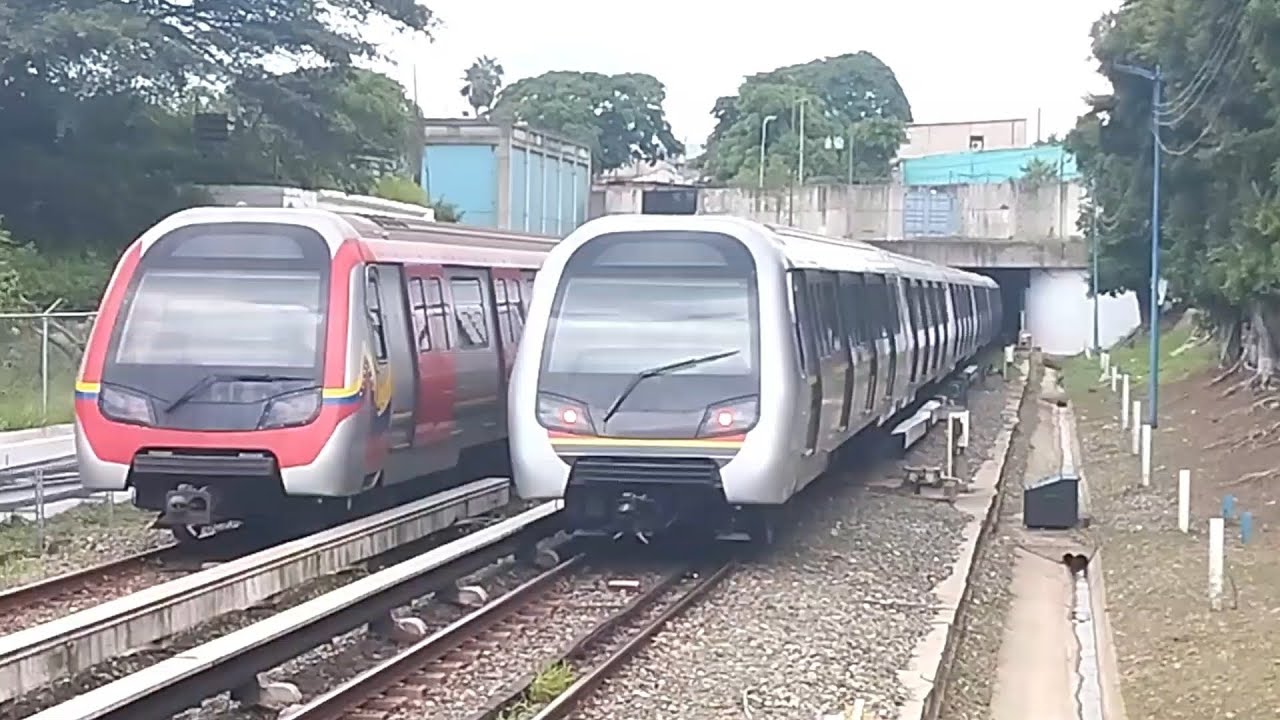 Metro De Caracas Linea 1 CAF S6 En la Estación Agua Salud