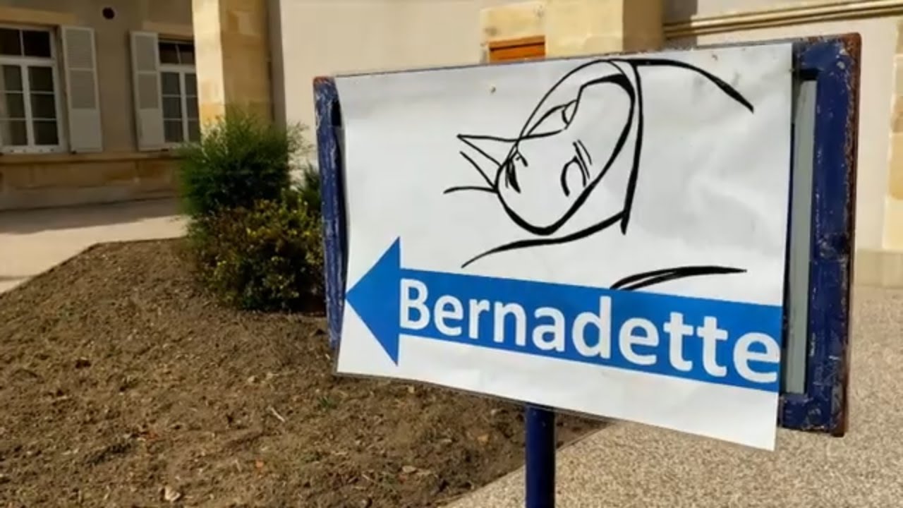 3 raisons pour les catholiques de visiter Nevers : Découvrir le corps intact de Sainte Bernadette