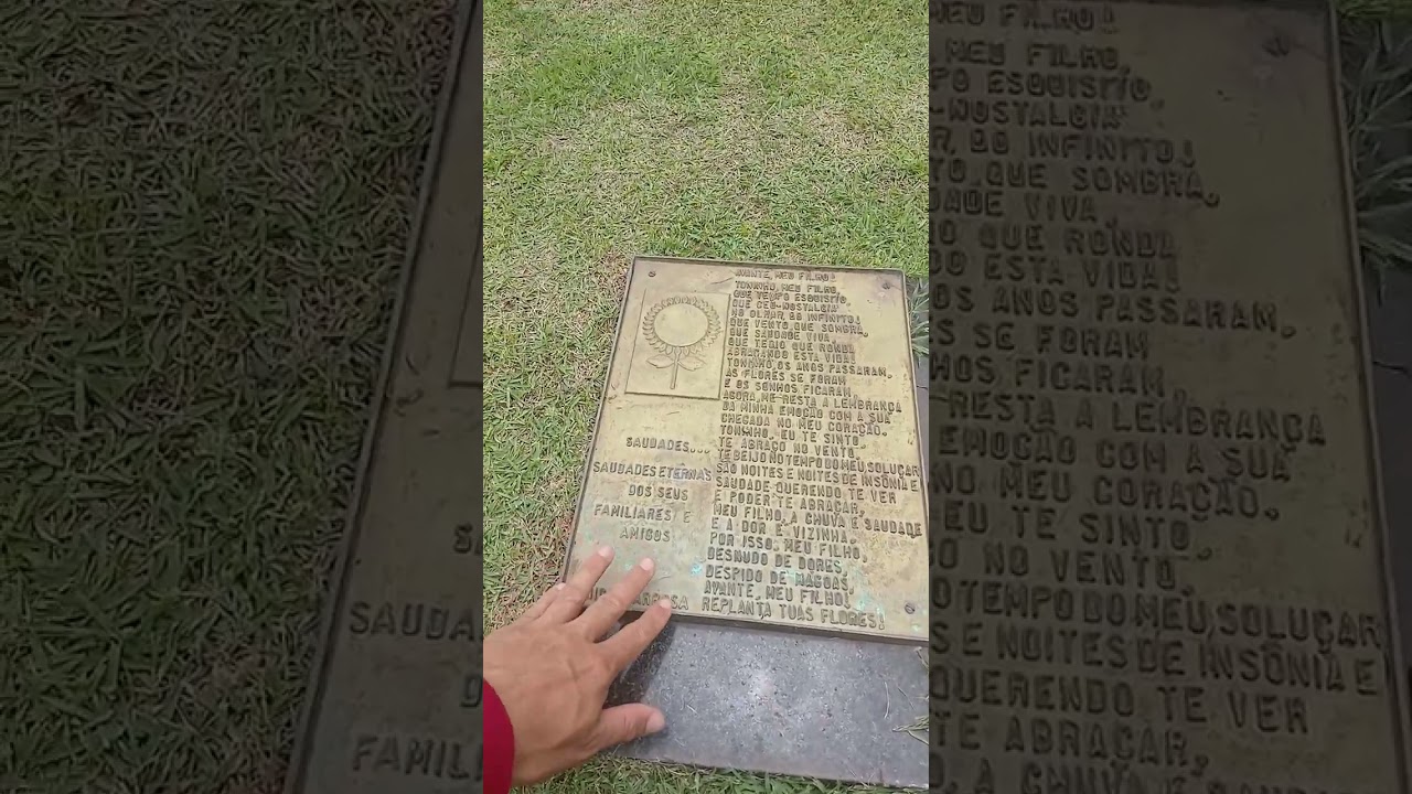 TÚMULO DO CANTOR ANTÔNIO MARCOS, GALÃ DOS ANOS 70, CEMITÉRIO PARQUE DOS GIRASSÓIS, SÃO PAULO