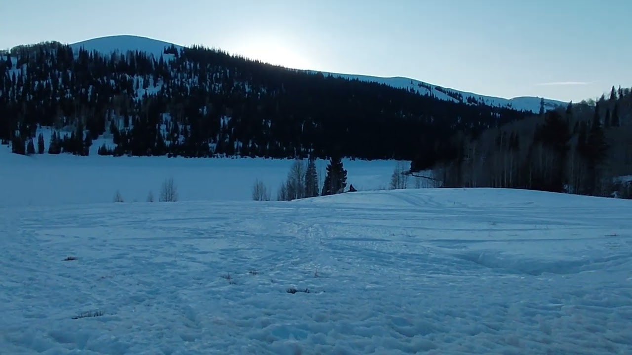 Pulling my ice fishing gear out with my skidoo 800R