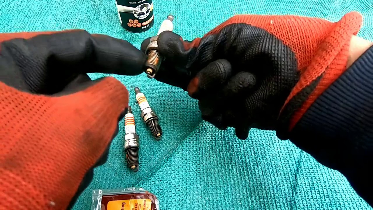 Maruti Suzuki Wagon R Complete Service (Spark Plugs, Dielectric Grease Application)