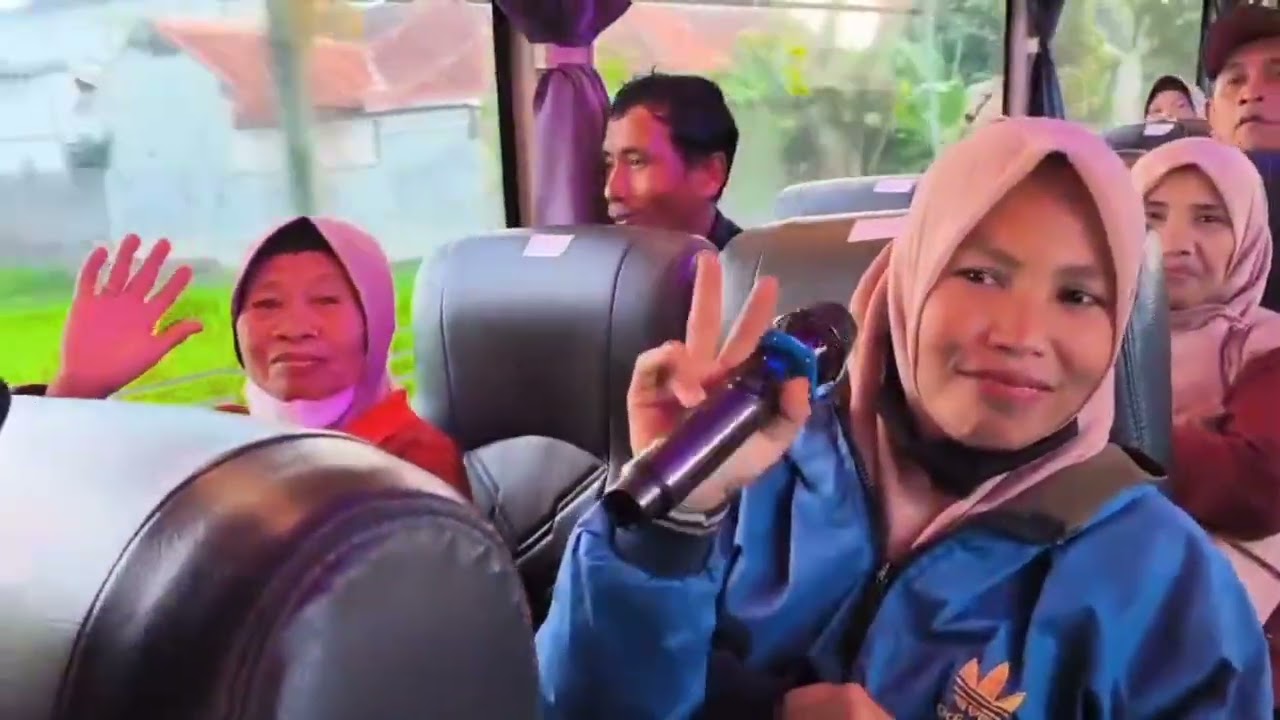 Versi ke dua , piknik bersama rombongan Pucang sawit RT.01 RW.09 semoga semakin kompak #masbima