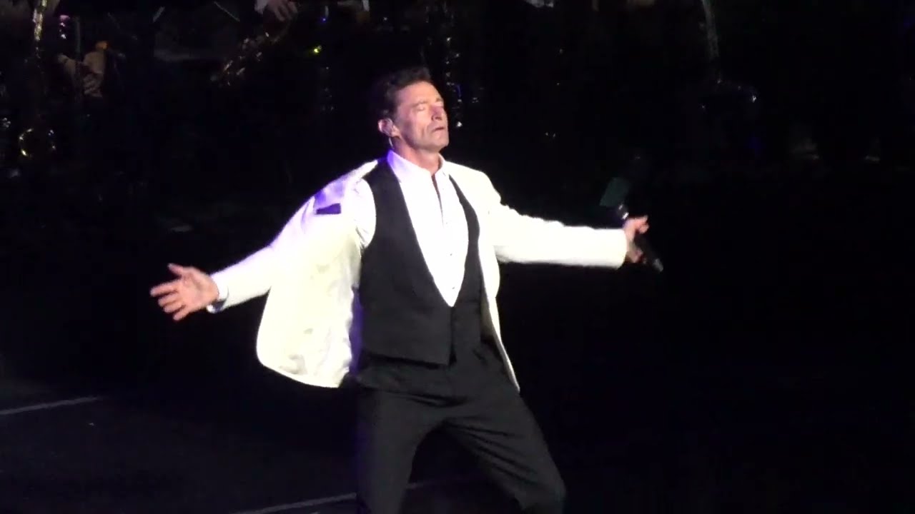 2026-03-06: Hugh Jackman performs 'Fly Me to the Moon / That's Life / New York, New York'  LIVE FL