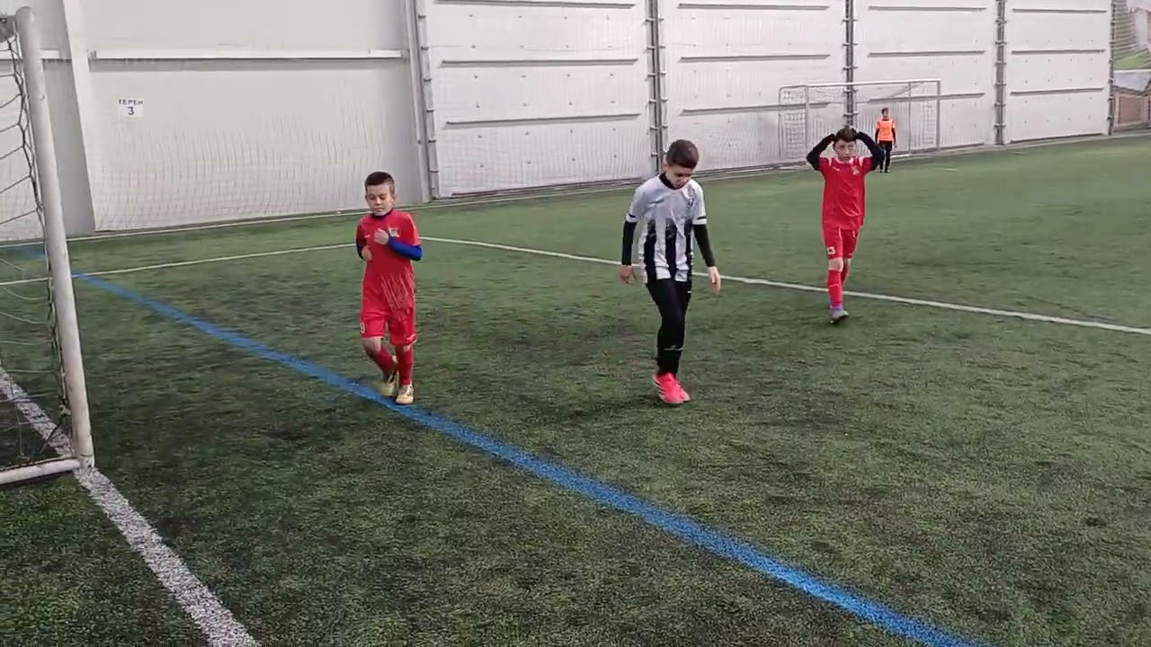 ПФК Локомотив Пловдив vs ФК Кронос Пловдив 0:1 (първо полувреме)