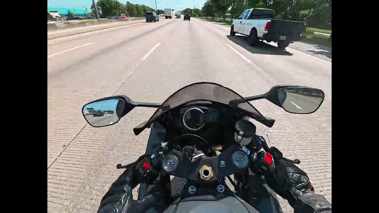 Suzuki GSXR 750 Ride And Review. 2025 marks 40 Years of Middleweight Domination!