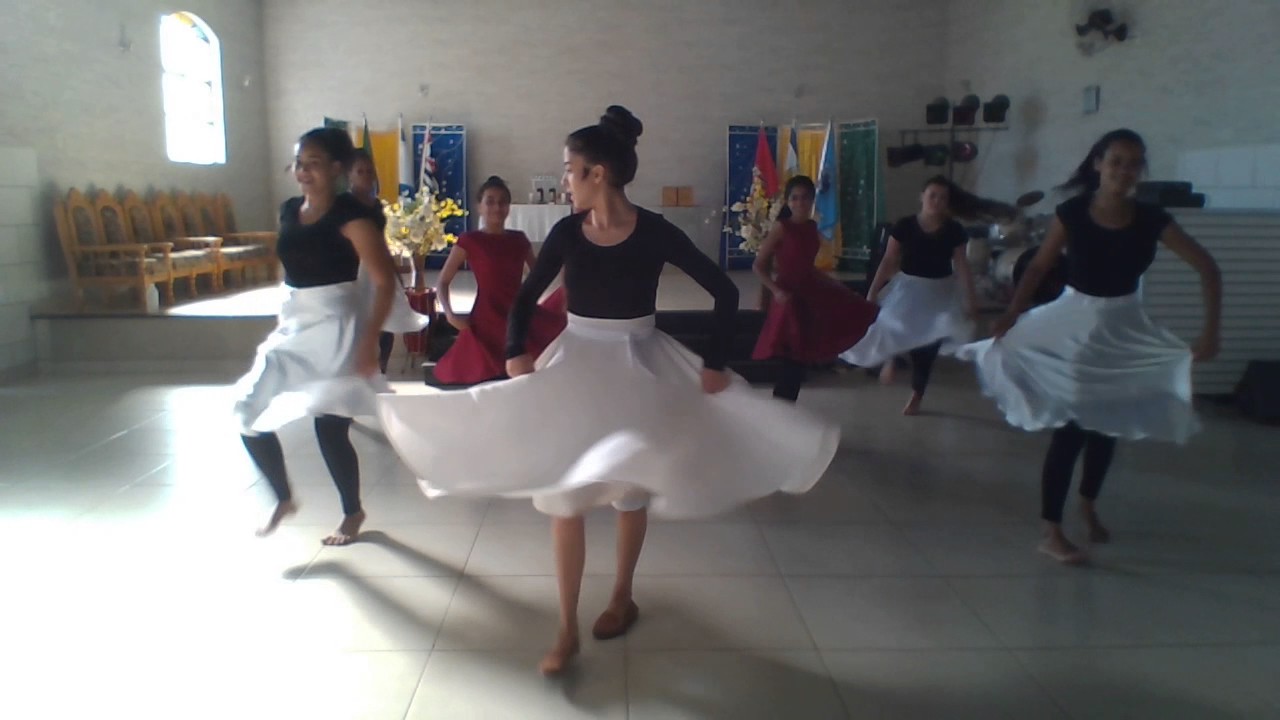 AULAS DE DANÇA PROFÉTICA COM AS FILHAS DE DEUS