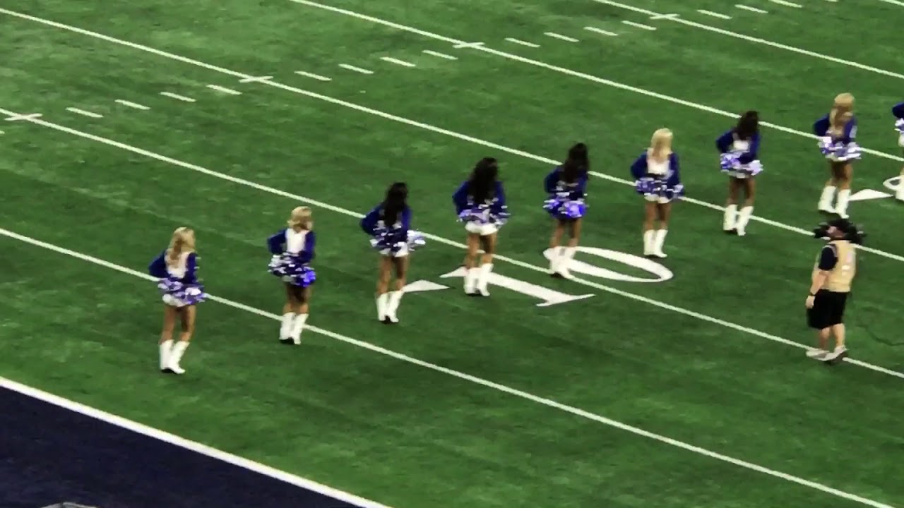 Dallas Cowboys Cheerleaders 💙🏈💙 Christina