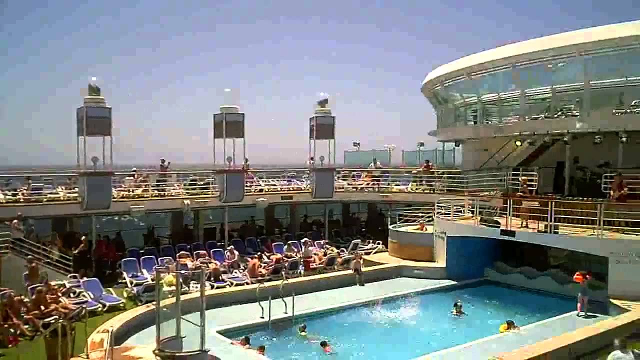 Beachcomber Pool on board Ventura