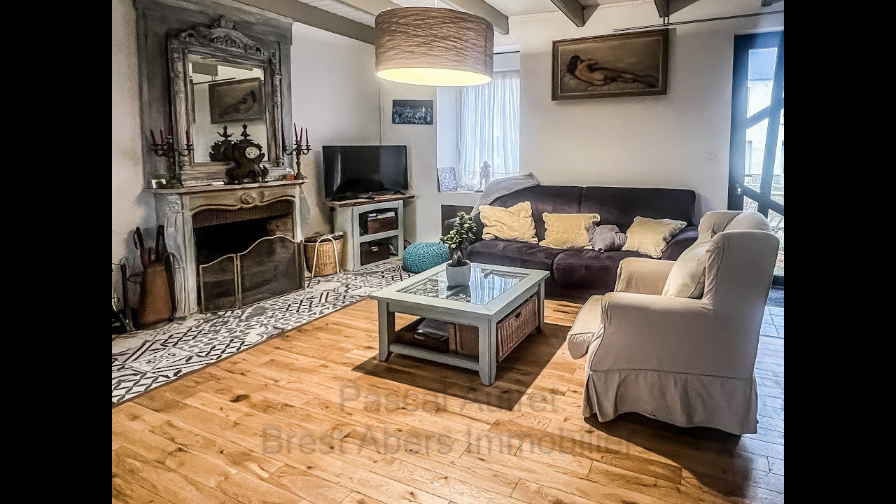 A vendre Finistère Nord Ploudalmézeau maison en pierre de 88m² proche de toutes les commodités