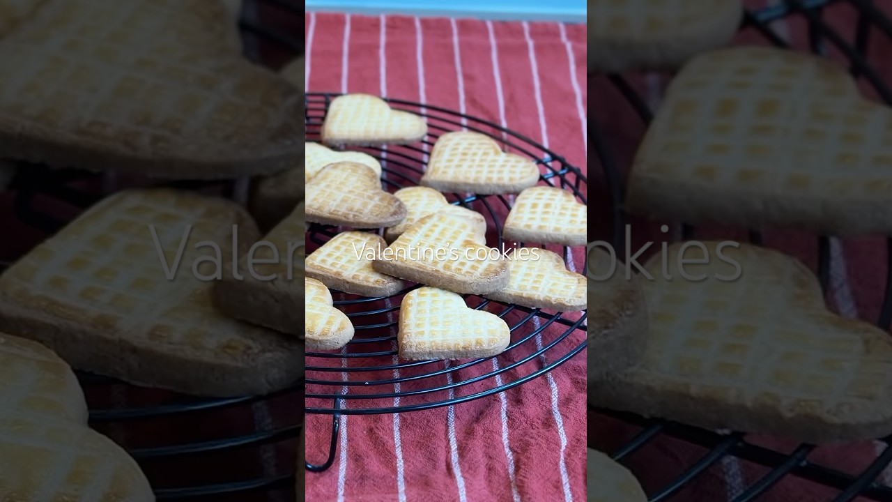 Full recipe is here☝️👆 #homemade #baking #cookiesfromscratch #cookies #valentinesday #bakingathome