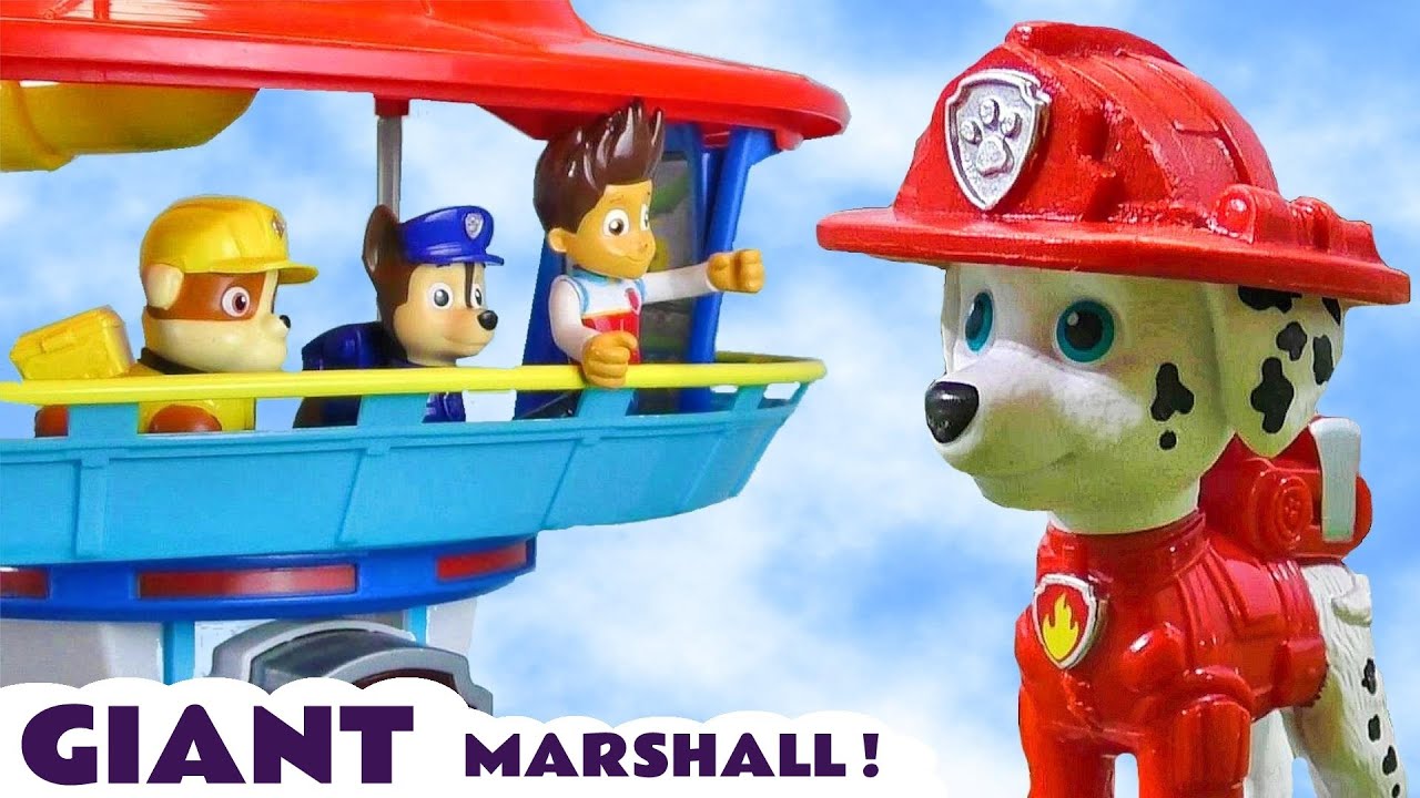 Giant Marshall tries to help the other Paw Patrol Pups