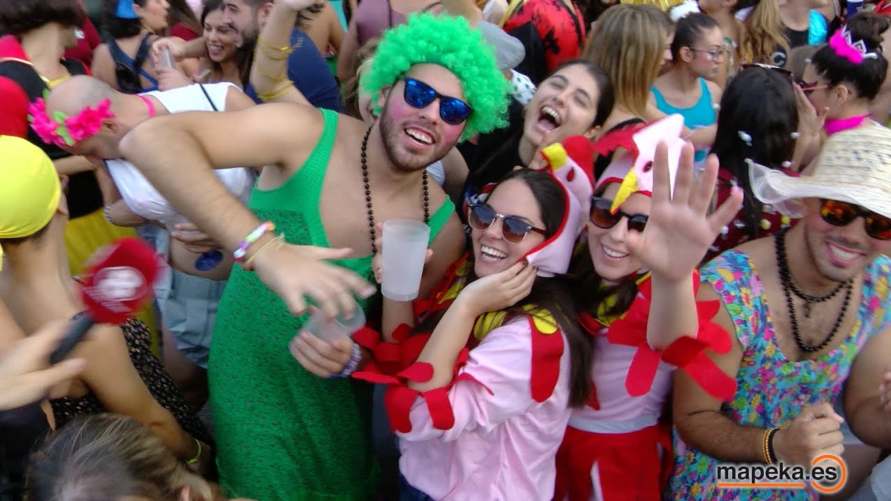 Divertida y alocada carrera de cintas en las Fiestas de la Algaida 2016