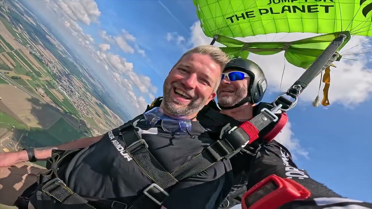 Skok ze spadochronem z 4000 m. Leszno 