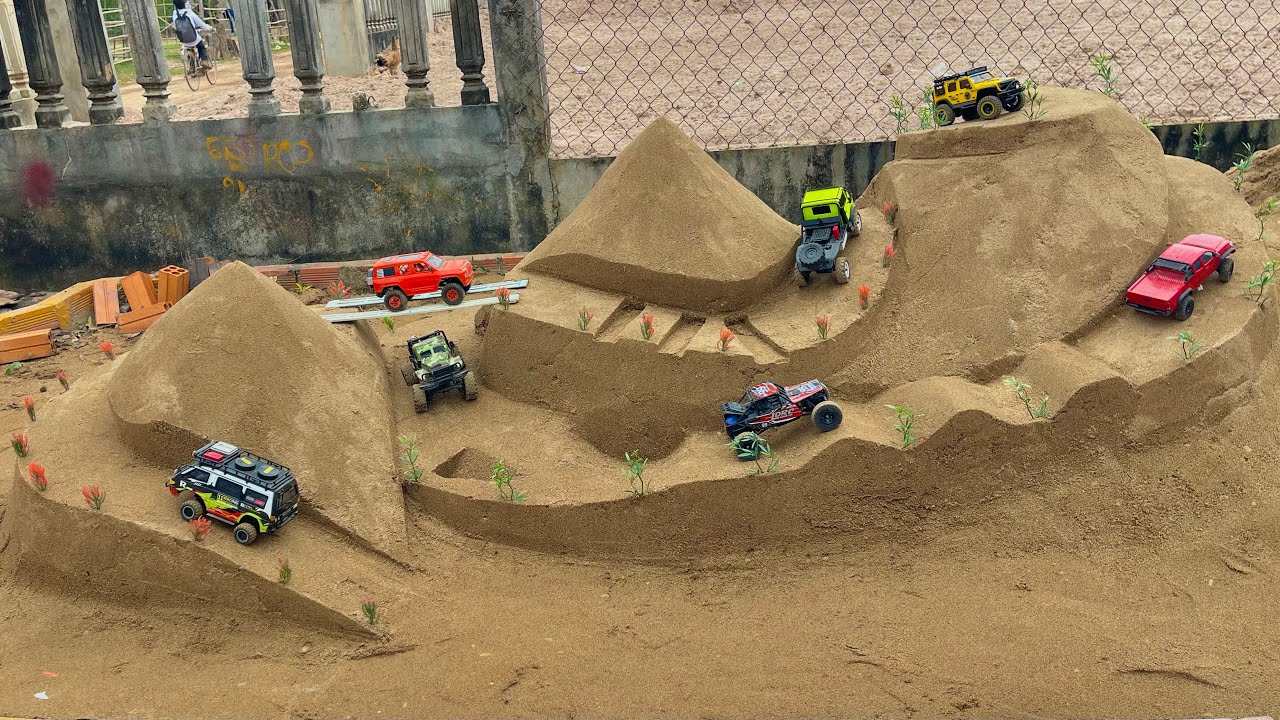 RC Off-Road Challenge! Who Can Reach the Mountain Peak?🔥⛰️