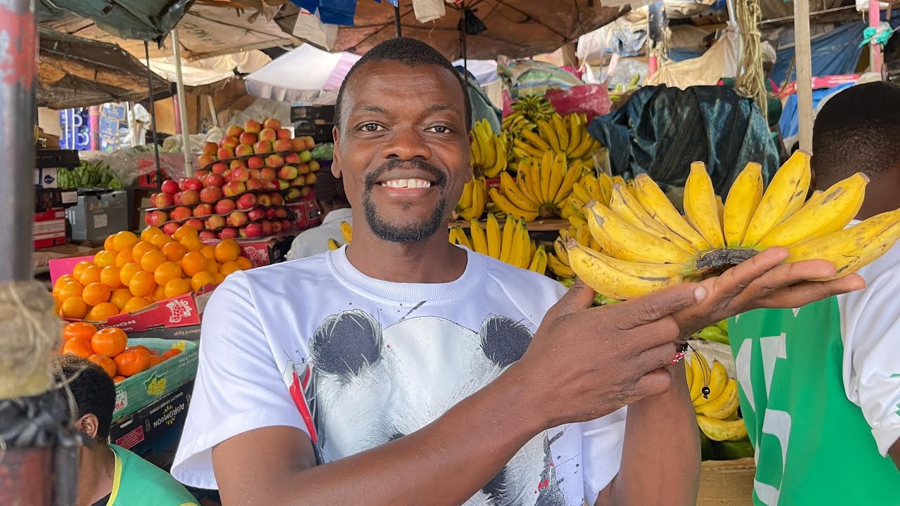 💵 &ldquo;$10 Challenge at Kampala&rsquo;s Nakasero Market! (You Won&rsquo;t Believe What I Got)&rdquo;