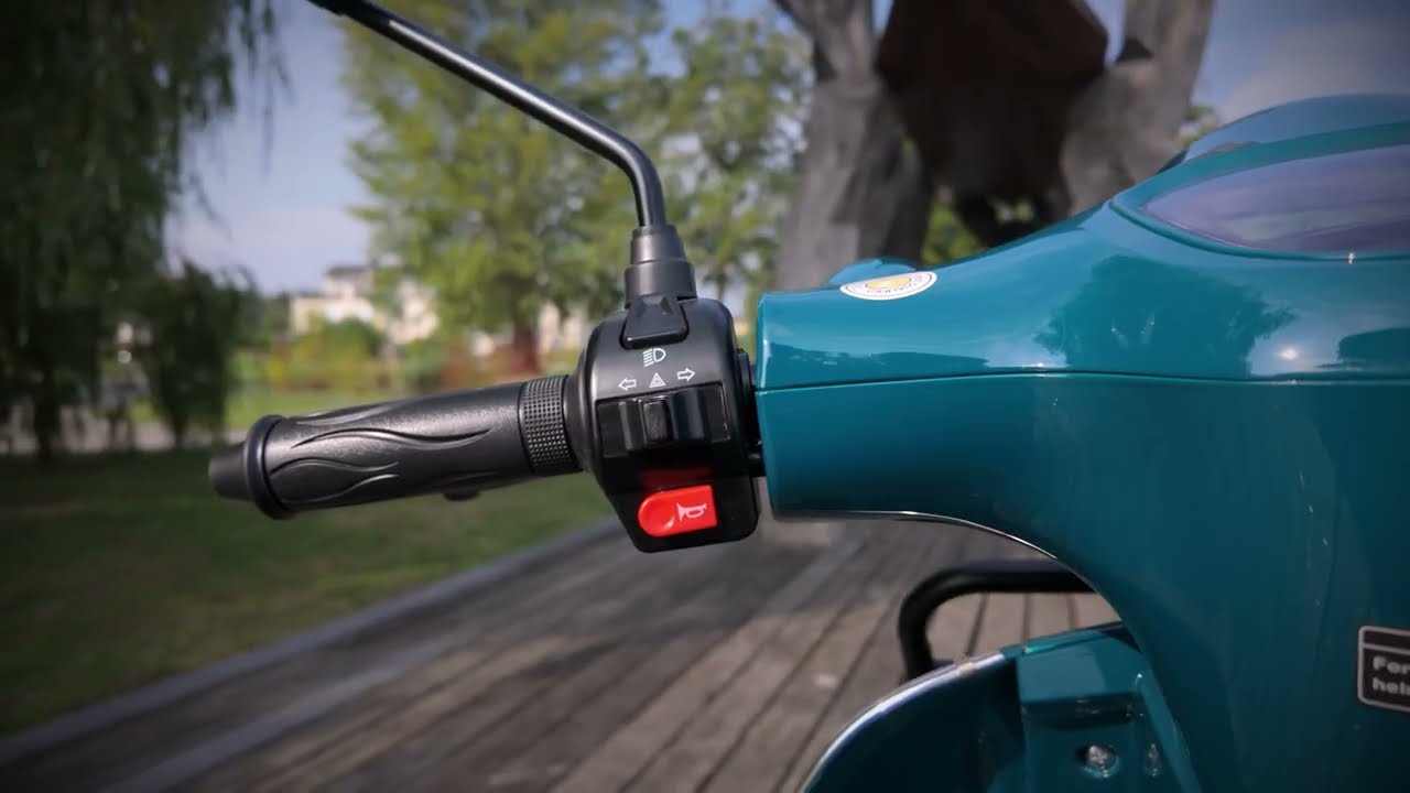 Motorroller Luna 50ccm &ndash; Pure Nostalgie auf zwei R&auml;dern