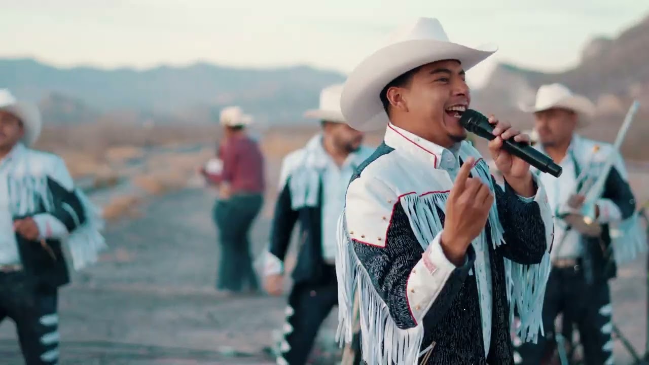 Levantando las manos y el venao- ALTERADISIMA BANDA- desde la estación la loma