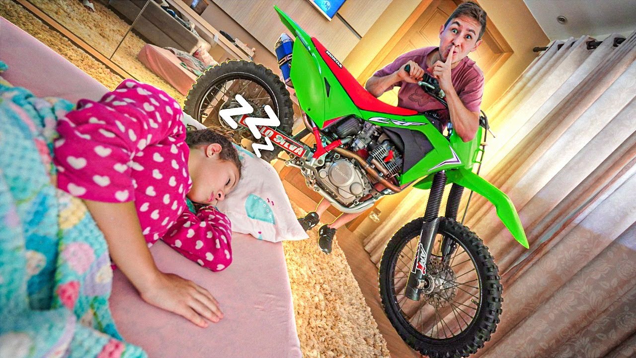 ACORDEI MINHA IRMÃ COM A MOTO DE TRILHA