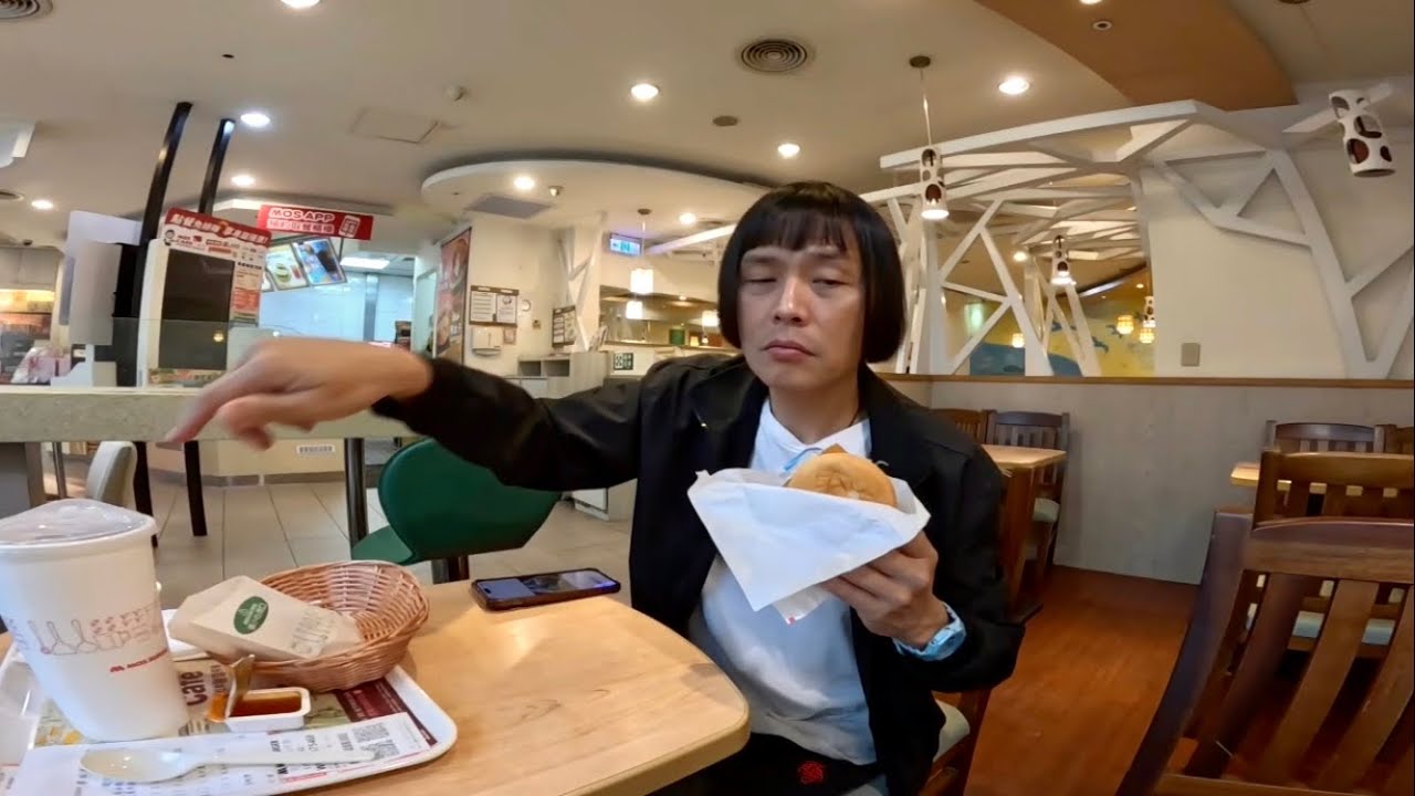 假日生活 吃早餐 車庫弄車子 02/01