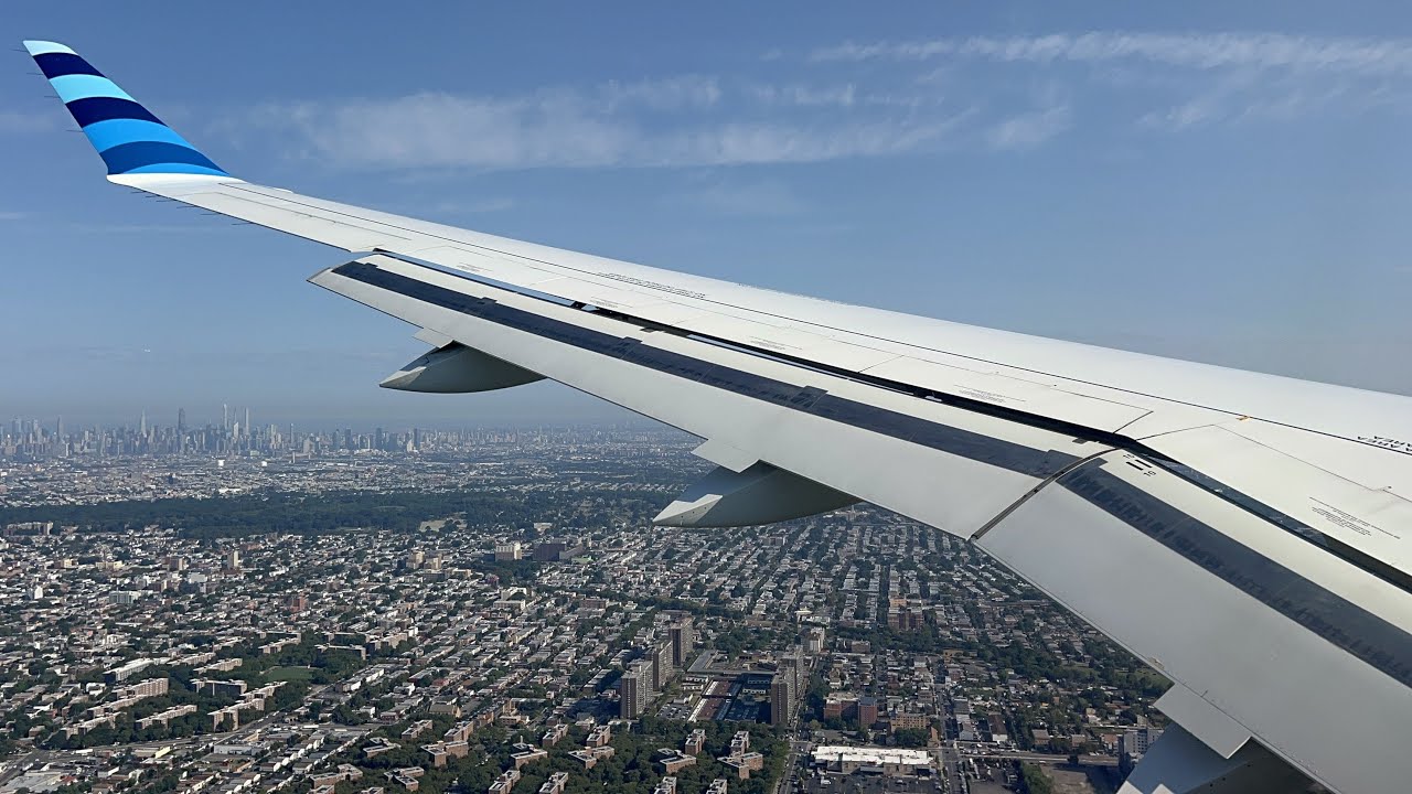 Parkway Visual Approach | jetBlue | A220-300 | New York